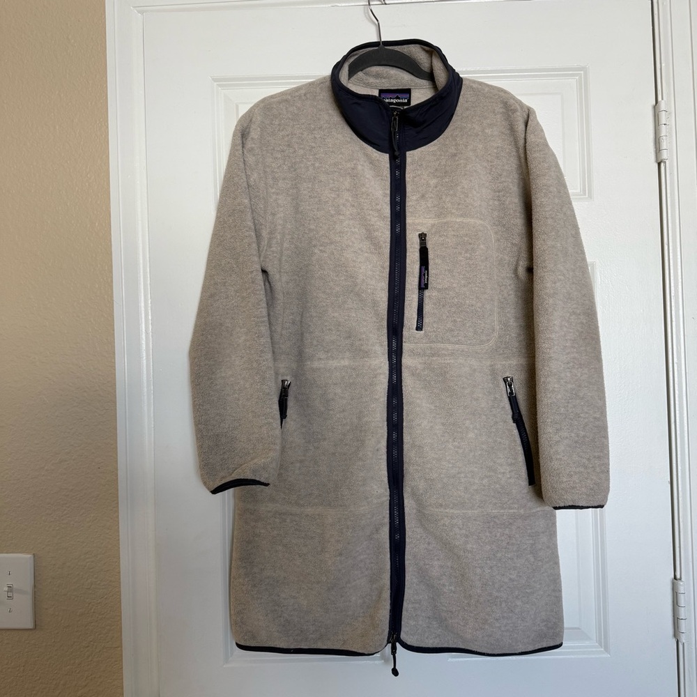 Patagonia Beige/Tan Long Fleece Coat with Black Trim